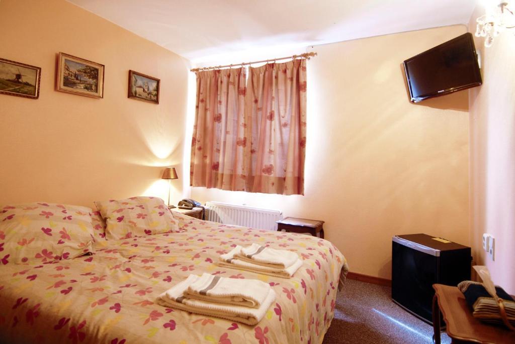Hotel Restaurant La Ferme De Grambais Nivelles Room photo